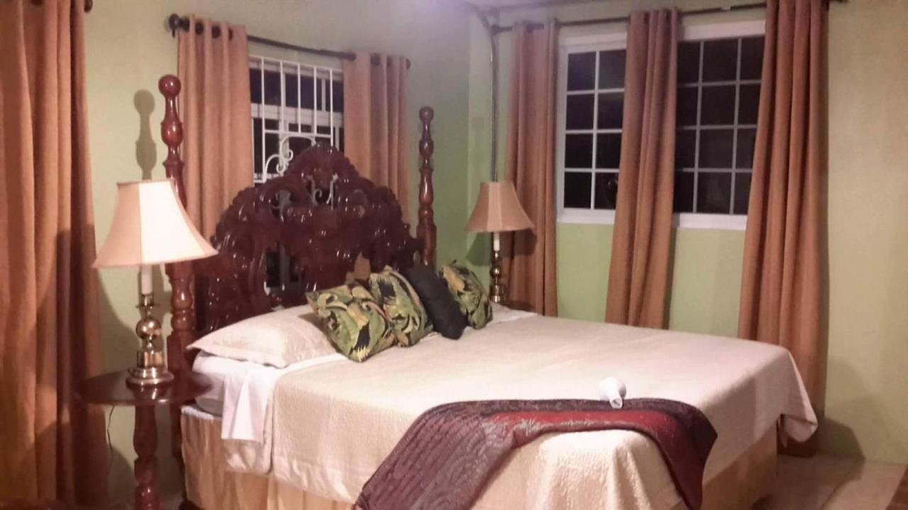 Lorenton Hideaway Lucea Exterior photo
