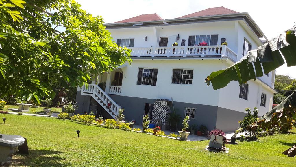 Lorenton Hideaway Lucea Exterior photo