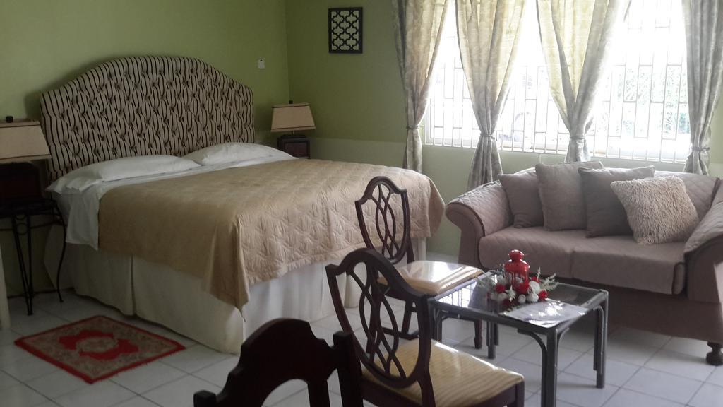 Lorenton Hideaway Lucea Exterior photo
